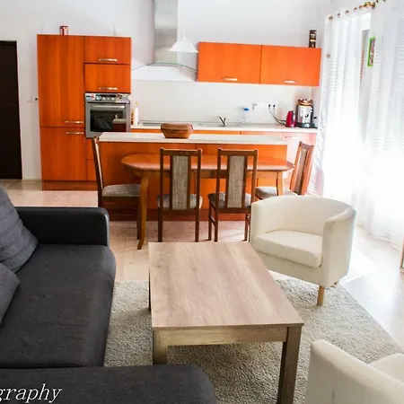 Apartman - Rodinny Dom Judy شقة Dunajská Streda